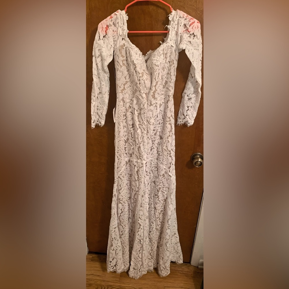 Lulu's Ivory Off-Shoulder Lace Wedding Gown - Picture 3 of 8